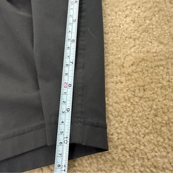 Lululemon Men's Gray Shorts Size 34 - Picture 8 of 8